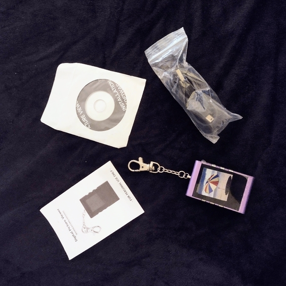 Other - Digital photo viewer keychain